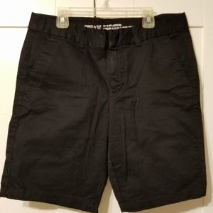 SOLD! Khakis  Gap Bermuda Short Black size 6